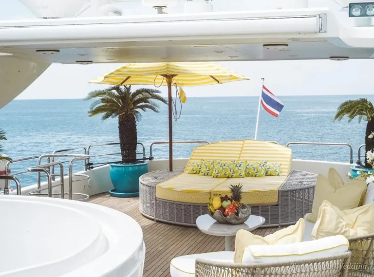 Eternal Pearl 102 superyacht for weddings and proposals in Phuket (4)