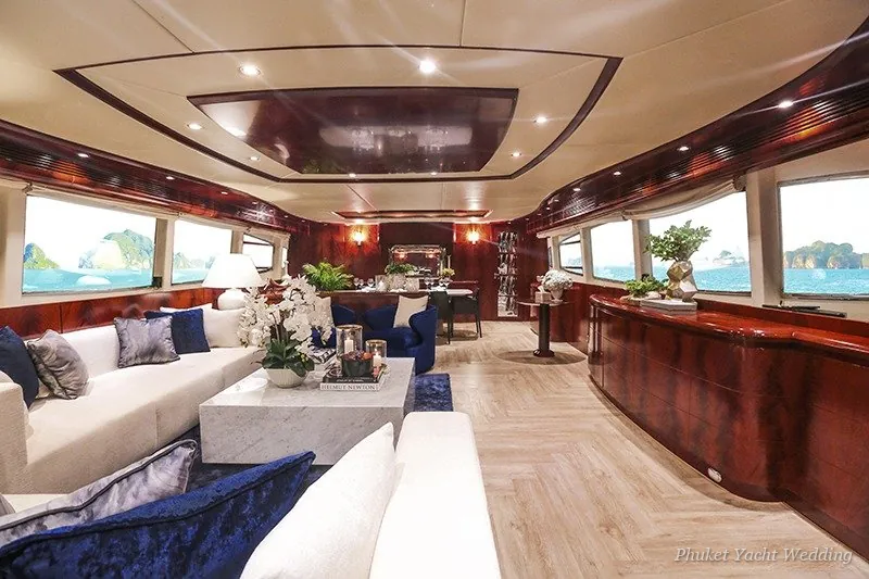 Eternal Pearl 102 superyacht for weddings and proposals in Phuket (5)