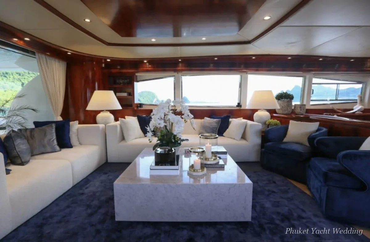 Eternal Pearl 102 superyacht for weddings and proposals in Phuket (6)