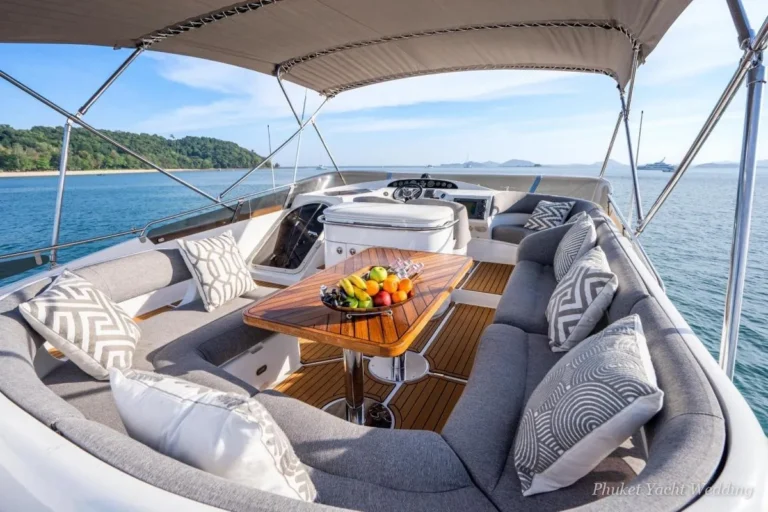 Silk Horizon 65 motor yacht for vow renewals and anniversaries at sea in Phuket (2)