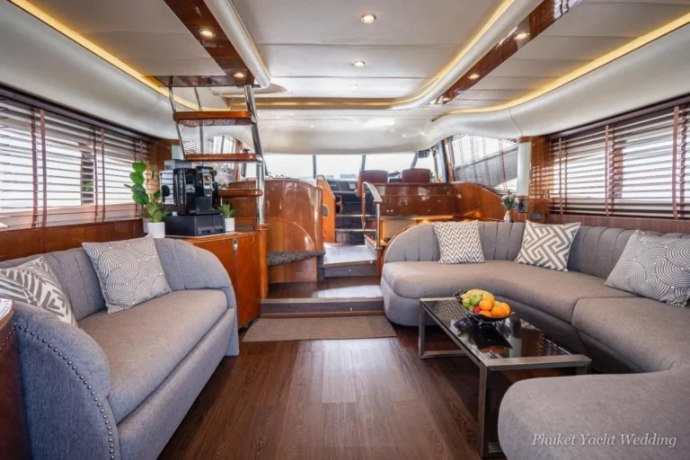 Silk Horizon 65 motor yacht for vow renewals and anniversaries at sea in Phuket (4)